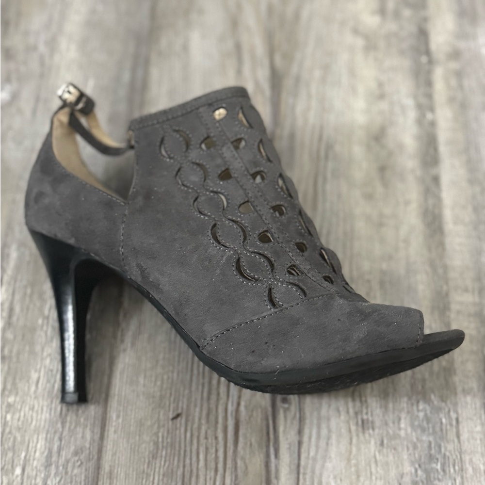 Adrienne Vittadini Gray Suede Heels with Cutout Design